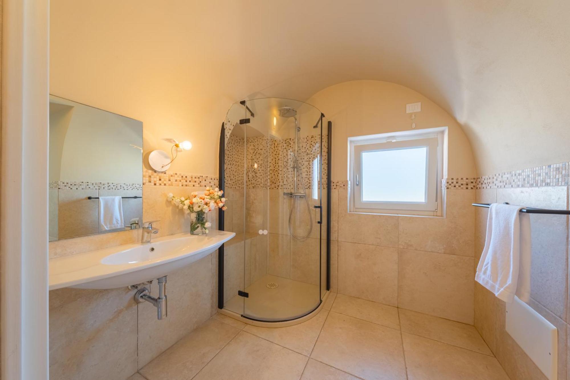 Pati Design Apartments - With Private Patio Or Terrace And Swimming Pool Монополі Екстер'єр фото