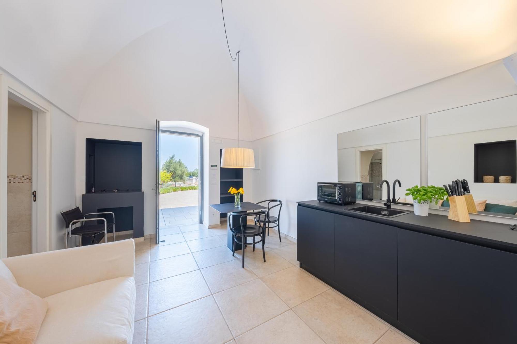 Pati Design Apartments - With Private Patio Or Terrace And Swimming Pool Монополі Екстер'єр фото