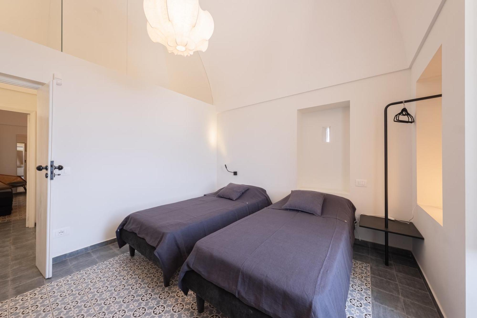 Pati Design Apartments - With Private Patio Or Terrace And Swimming Pool Монополі Екстер'єр фото