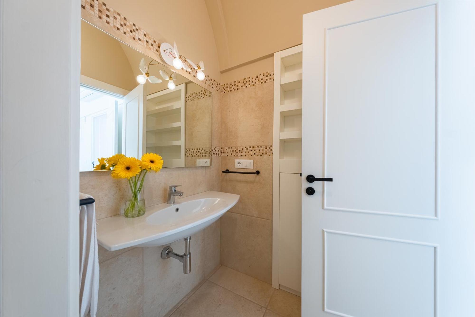 Pati Design Apartments - With Private Patio Or Terrace And Swimming Pool Монополі Екстер'єр фото