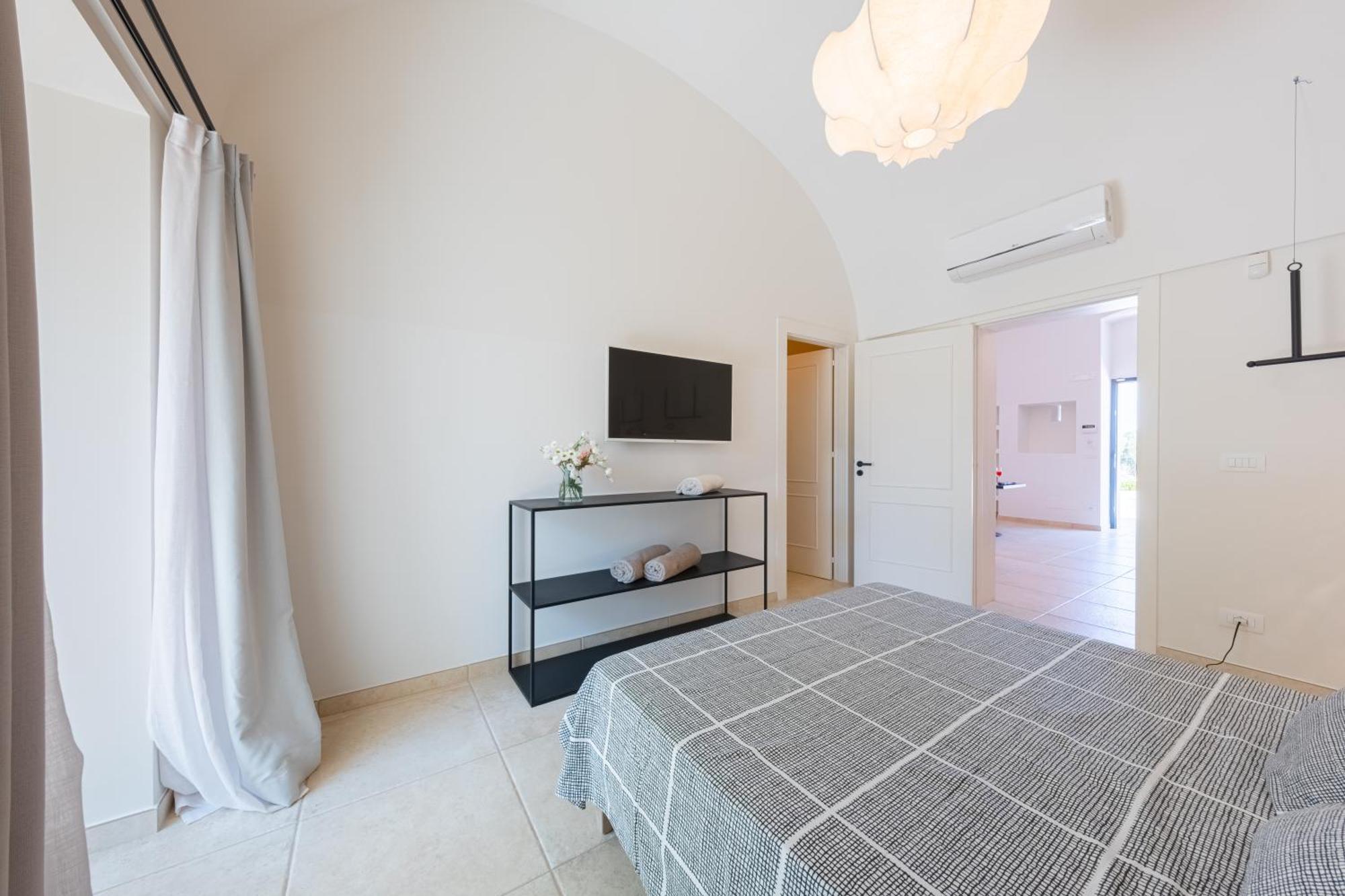 Pati Design Apartments - With Private Patio Or Terrace And Swimming Pool Монополі Екстер'єр фото