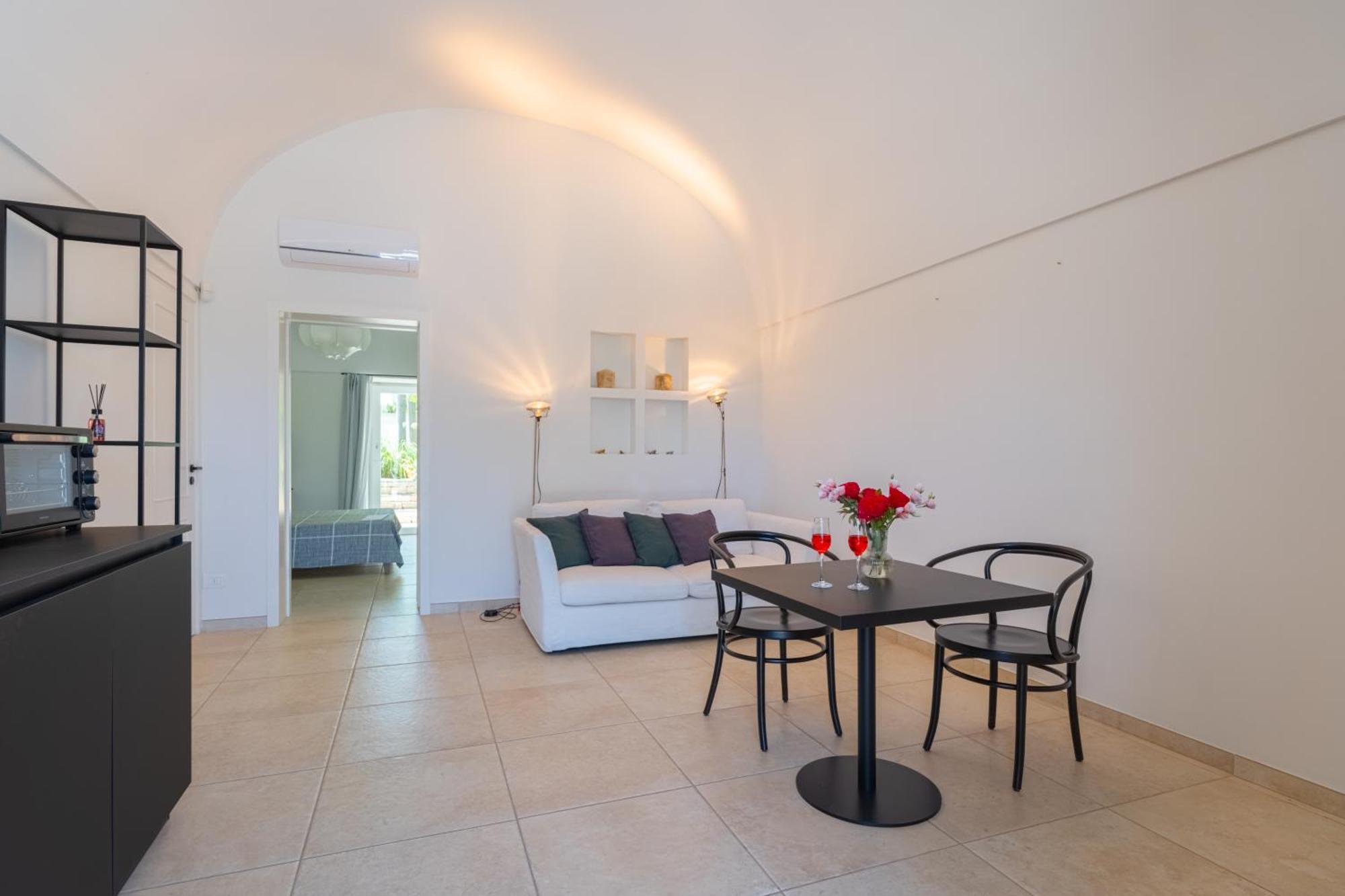 Pati Design Apartments - With Private Patio Or Terrace And Swimming Pool Монополі Екстер'єр фото
