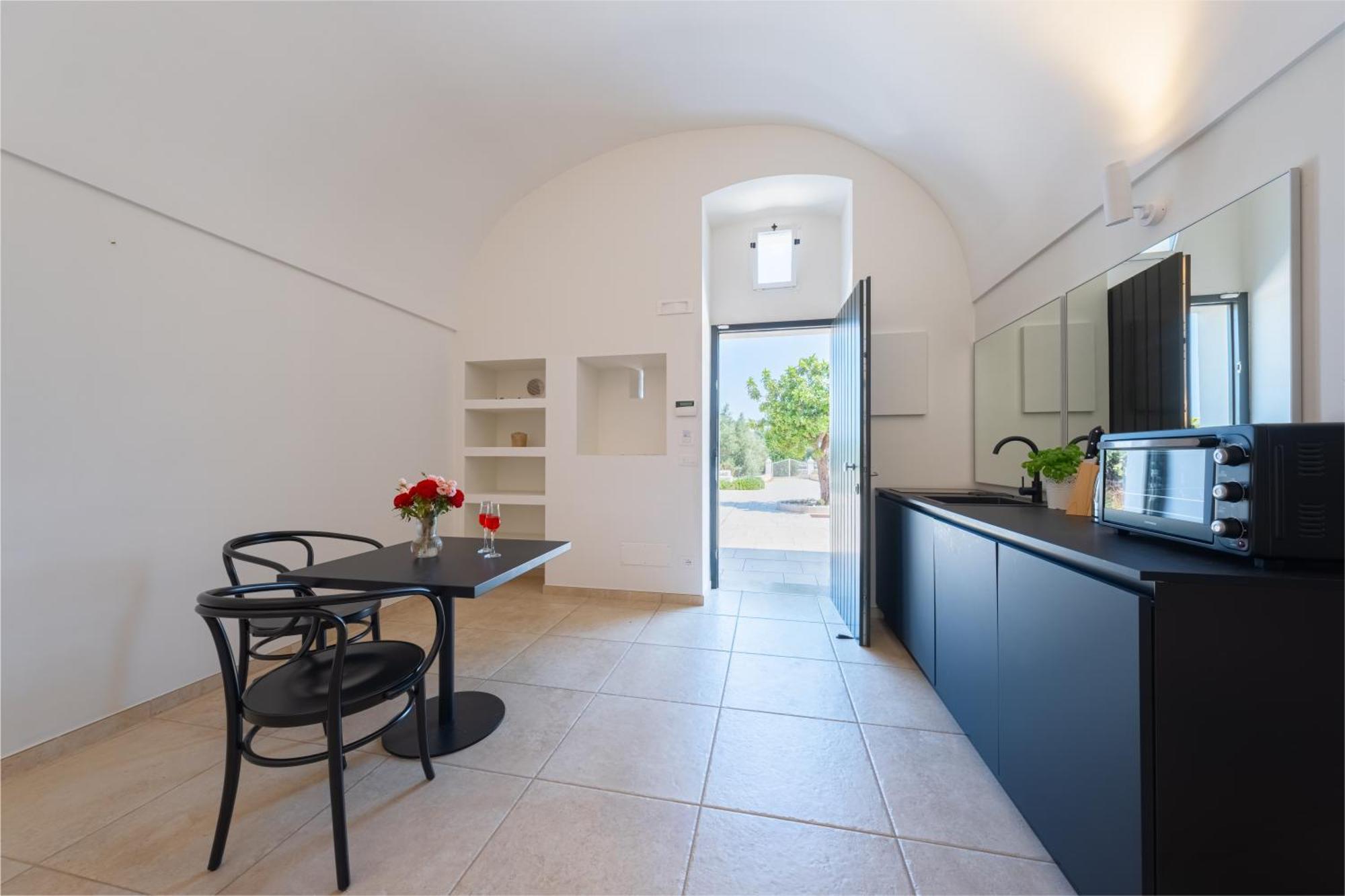 Pati Design Apartments - With Private Patio Or Terrace And Swimming Pool Монополі Екстер'єр фото