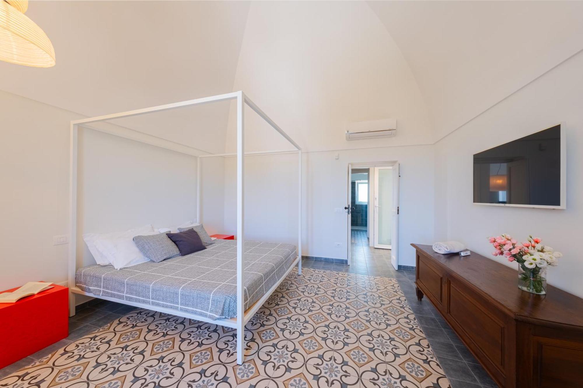 Pati Design Apartments - With Private Patio Or Terrace And Swimming Pool Монополі Екстер'єр фото