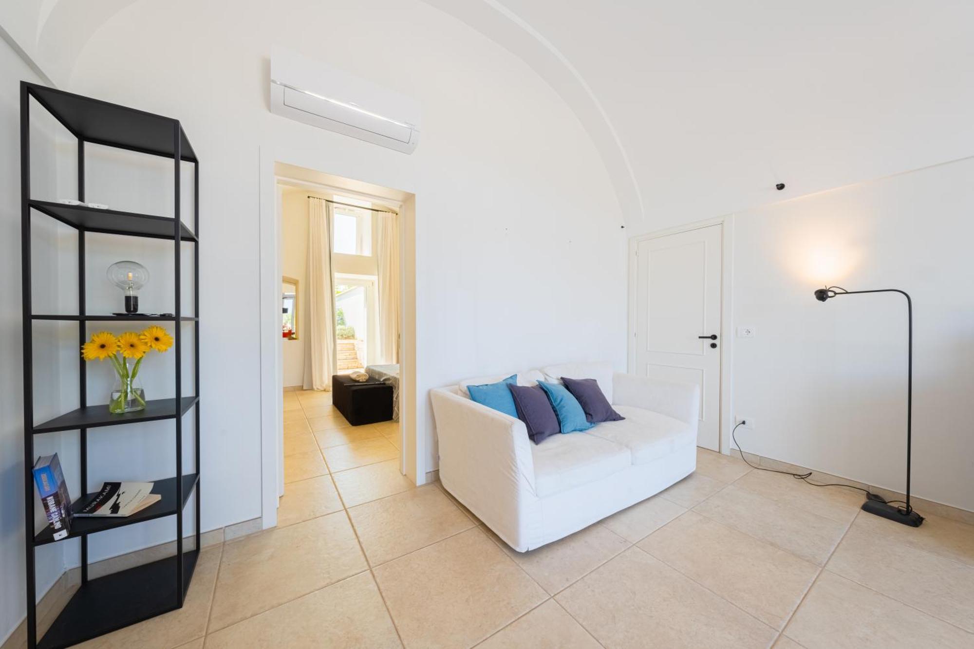 Pati Design Apartments - With Private Patio Or Terrace And Swimming Pool Монополі Екстер'єр фото